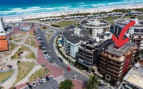 Apto 150m Praia do Forte, 3 Ar Split, Garagem, Roupas Cama e Banho